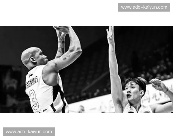 蓝黑信仰对抗白百合之志：当梅阿查的晚风遇见北伦敦的喧嚣