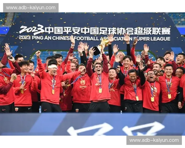 蓝色火焰,红色荣耀:申花与上港的恩怨情仇,激情碰撞燃爆魔都!